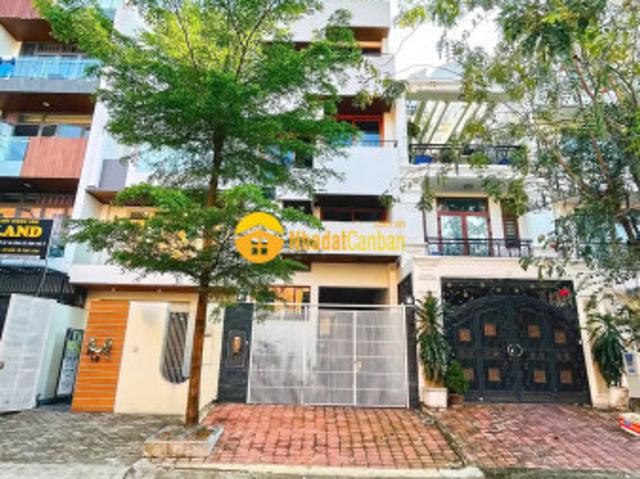 Nhà mặt phố bán