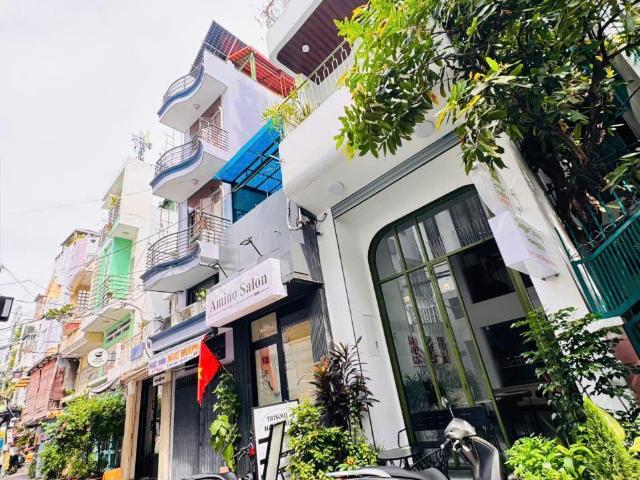 Nhà mặt phố bán