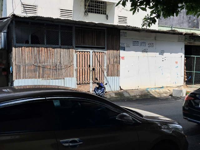 Nhà mặt phố bán