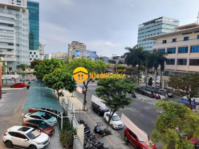 Nhà mặt phố bán