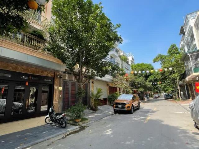 Biệt Thự bán tại Hoàn Kiếm, Hà Nội