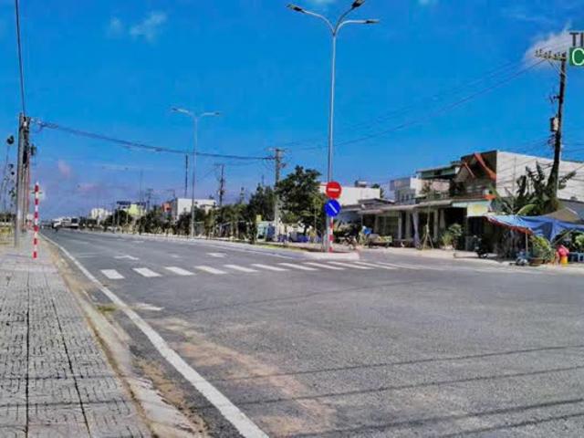 Nhà mặt phố bán