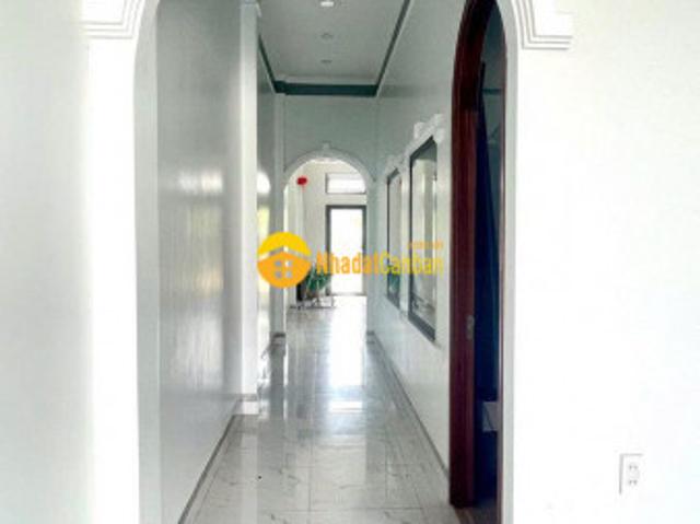 Nhà mặt phố bán