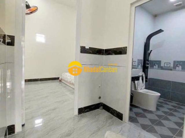Nhà mặt phố bán