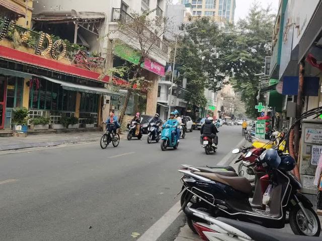 Nhà mặt phố bán tại Hoàn Kiếm, Hà Nội