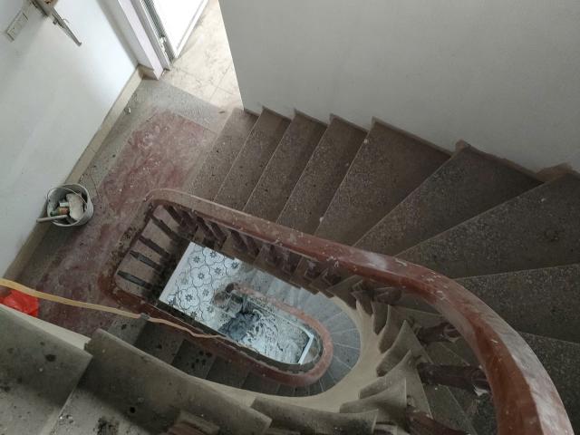 Nhà mặt phố bán