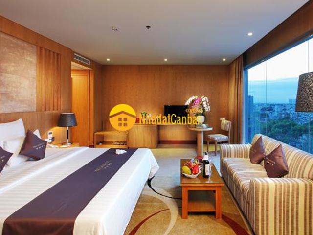 Nhà mặt phố bán