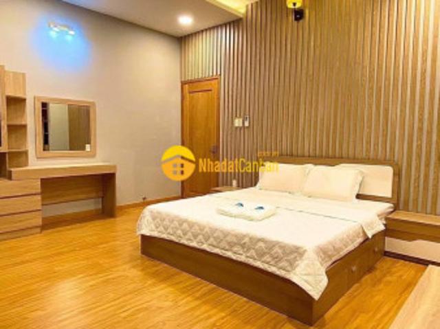 Nhà mặt phố bán