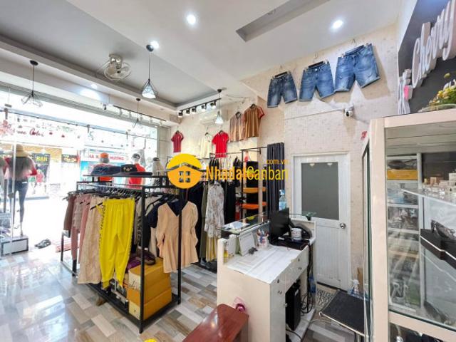 Nhà mặt phố bán
