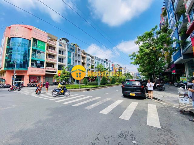 Nhà mặt phố bán