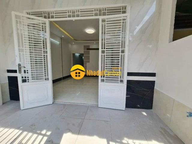 Nhà mặt phố bán