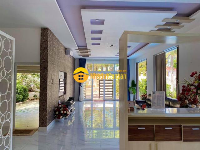 Nhà mặt phố bán