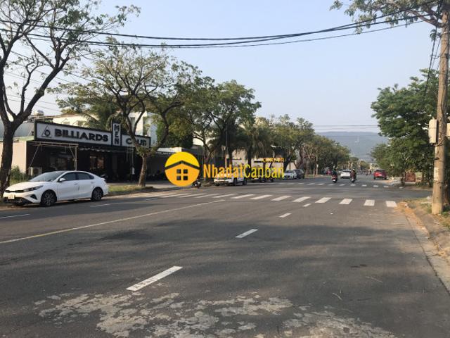 Nhà mặt phố bán