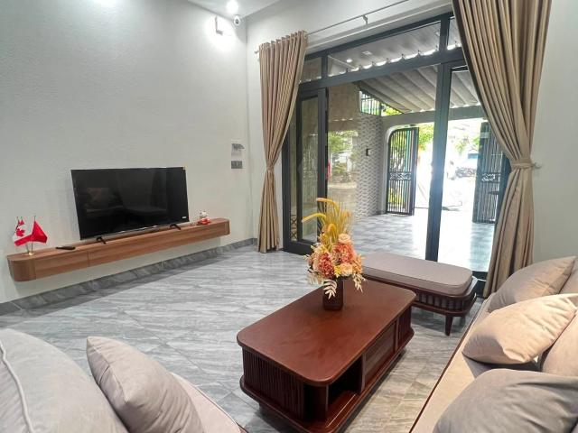 Nhà mặt phố bán