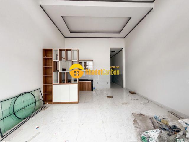 Nhà mặt phố bán
