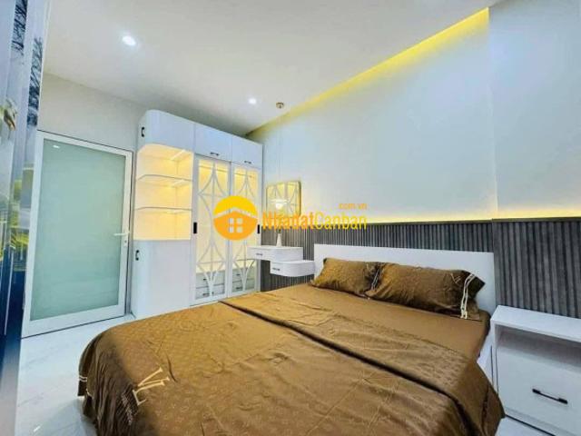 Nhà mặt phố bán