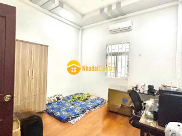 Nhà mặt phố bán