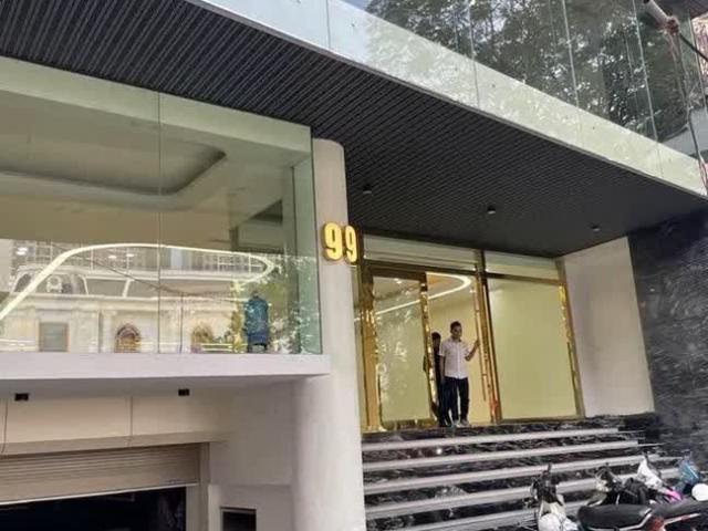 Nhà mặt phố bán tại Hoàn Kiếm, Hà Nội