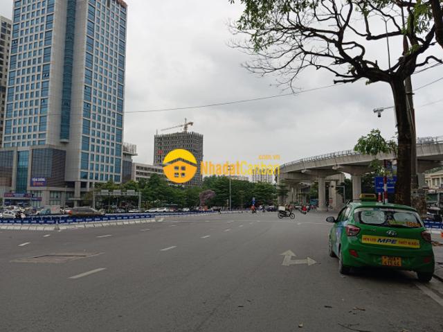 Nhà mặt phố bán