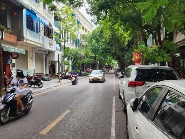 Nhà mặt phố bán tại Hoàn Kiếm, Hà Nội