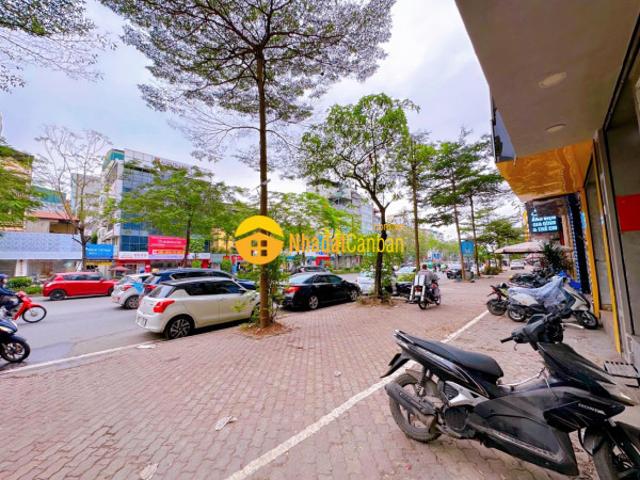Nhà mặt phố bán