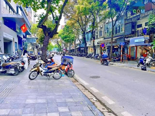 Nhà mặt phố bán tại Hoàn Kiếm, Hà Nội