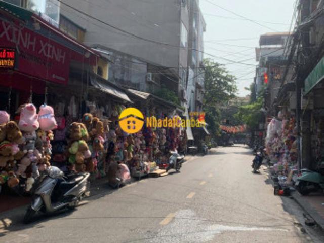 Nhà mặt phố bán