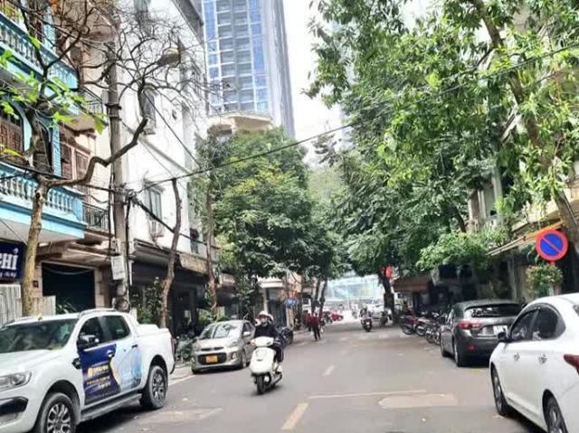 Nhà mặt phố bán tại Hoàn Kiếm, Hà Nội