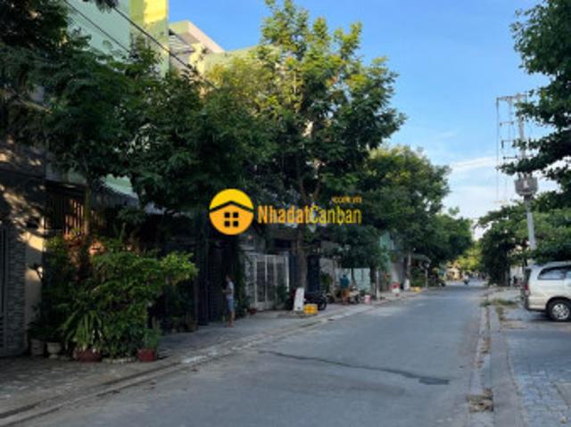 Nhà mặt phố bán