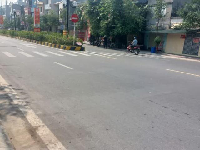 Nhà mặt phố bán