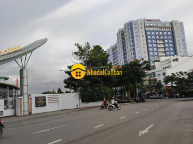 Nhà mặt phố bán