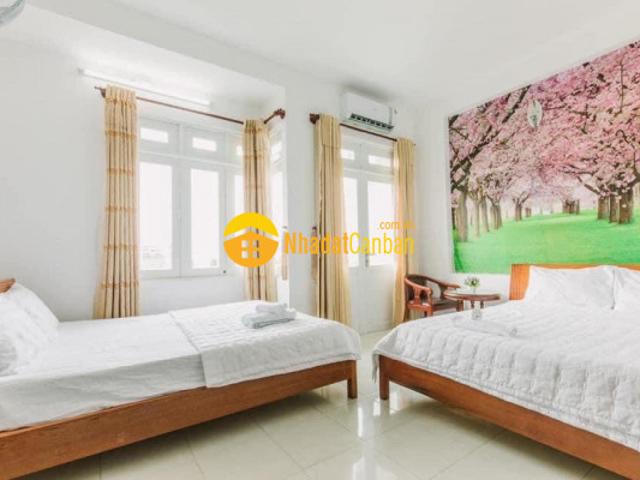 Nhà mặt phố bán
