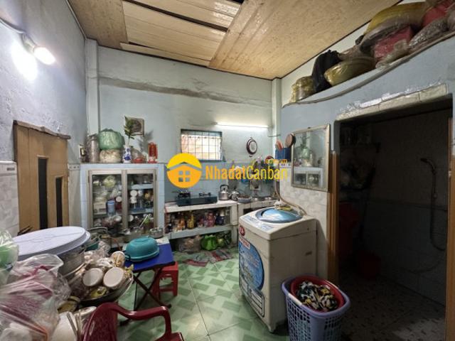 Nhà mặt phố bán