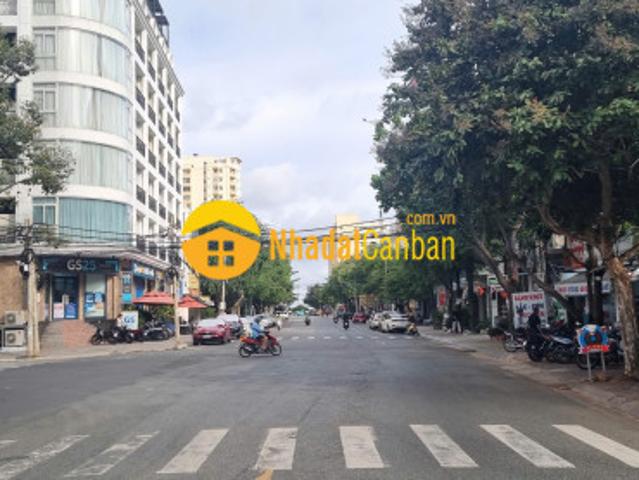 Nhà mặt phố bán