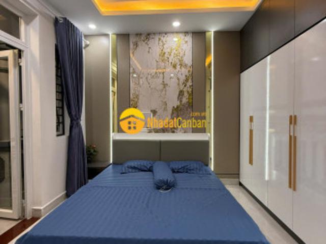 Nhà mặt phố bán