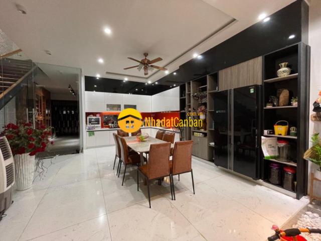 Nhà mặt phố bán