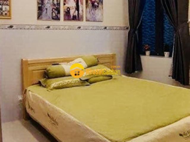 Nhà mặt phố bán