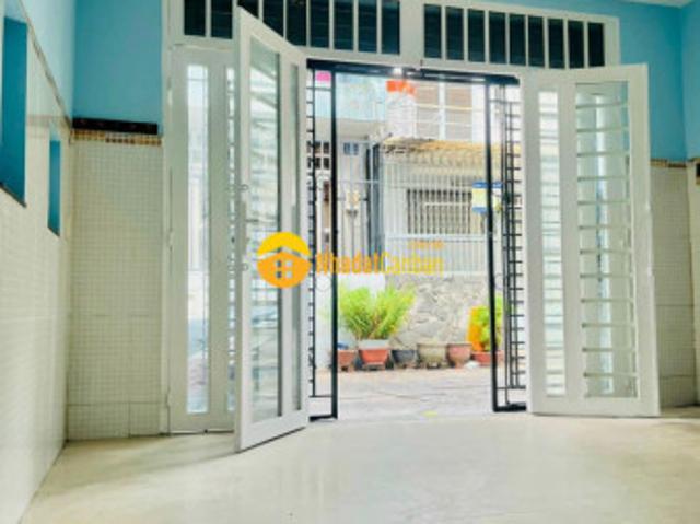 Nhà mặt phố bán