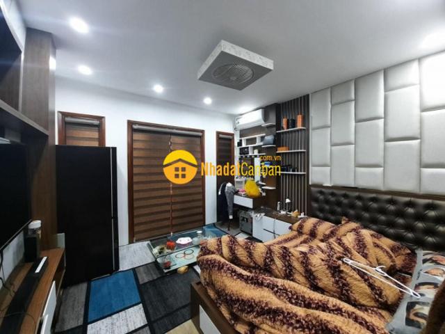 Nhà mặt phố bán