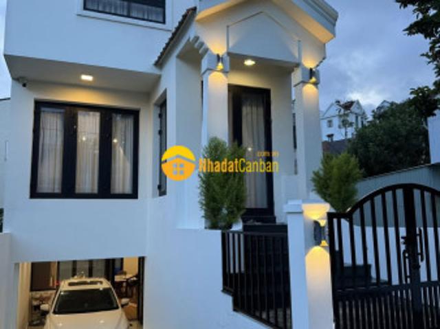 Nhà mặt phố bán