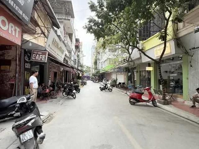 Nhà mặt phố bán tại Hoàn Kiếm, Hà Nội