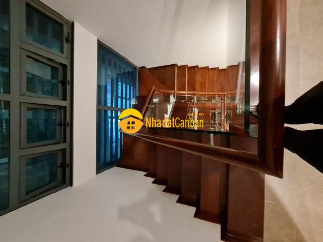 Nhà mặt phố bán