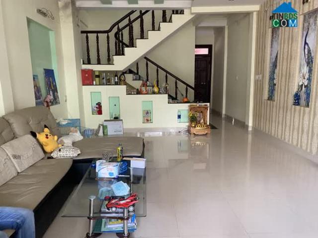 Nhà mặt phố bán