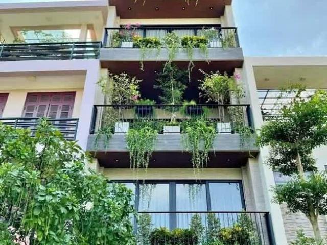 Nhà mặt phố bán tại Hoàn Kiếm, Hà Nội