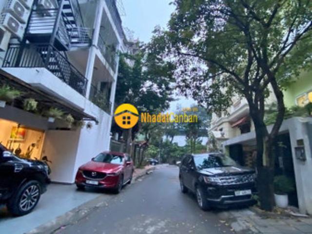 Nhà mặt phố bán