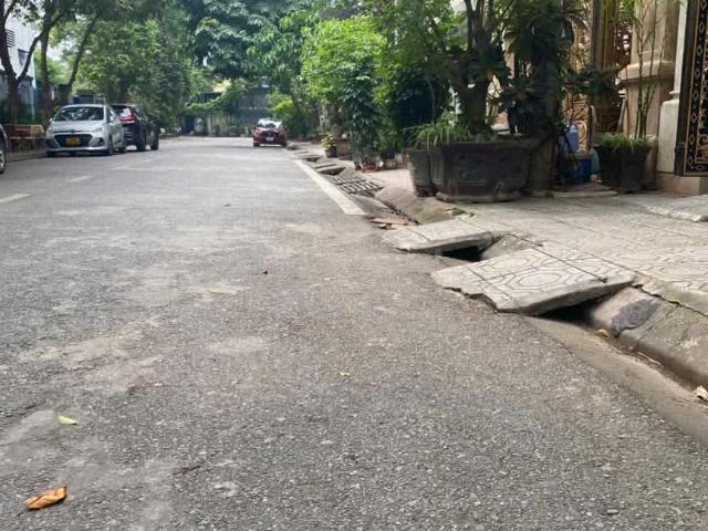 Nhà mặt phố bán tại Hoàn Kiếm, Hà Nội