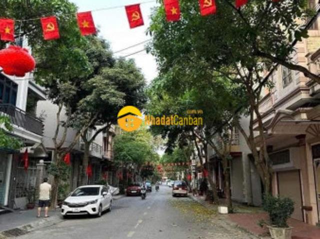 Nhà mặt phố bán