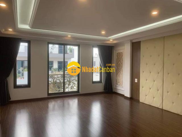 Nhà mặt phố bán