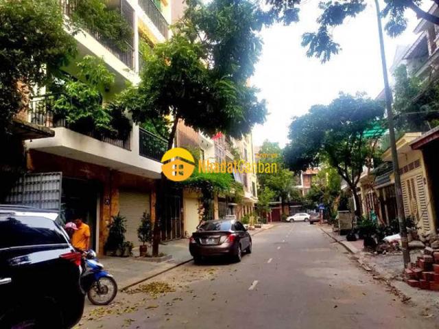 Nhà mặt phố bán