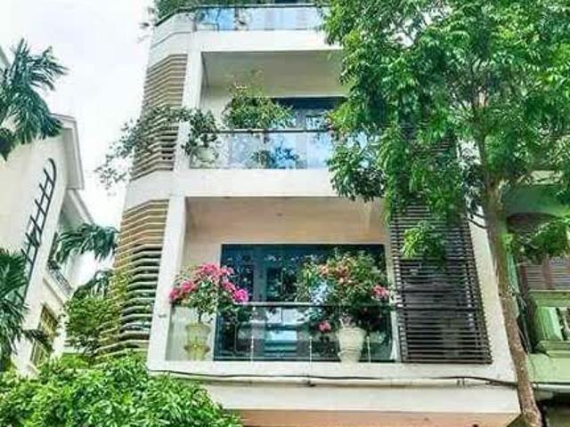 Nhà mặt phố bán tại Hoàn Kiếm, Hà Nội